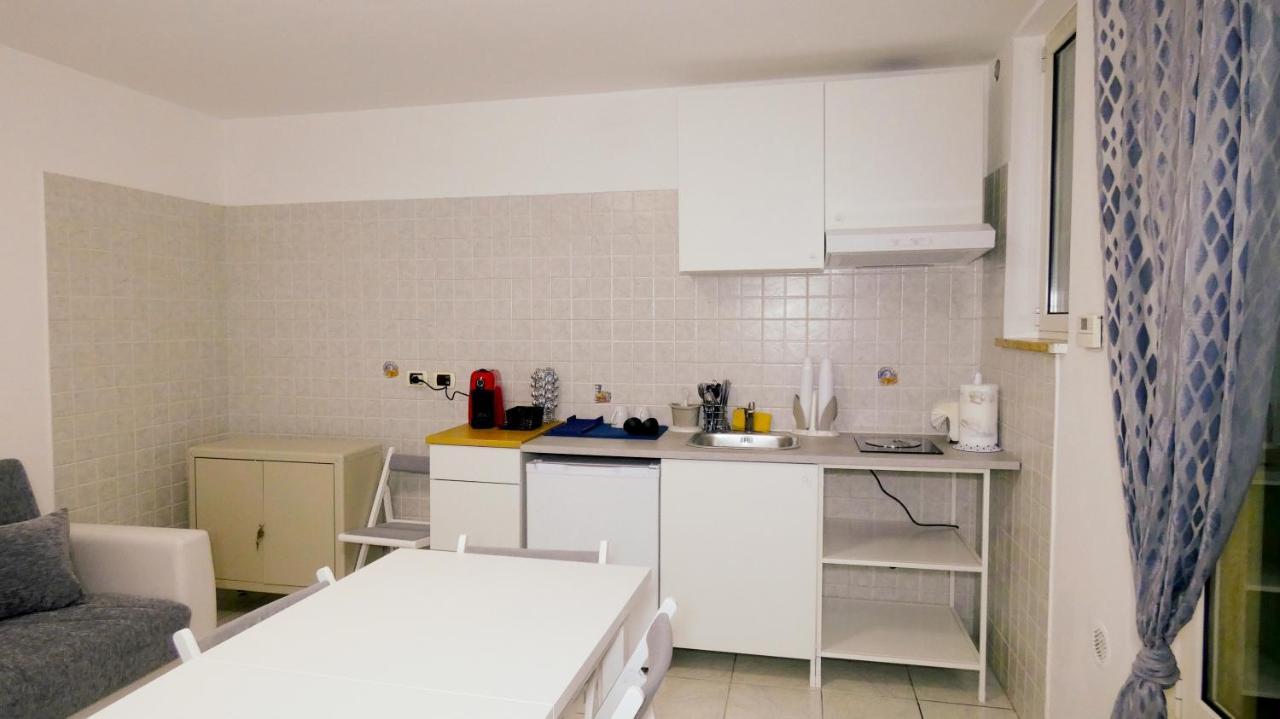 Relux Acomodação com café da manhã Bari Exterior foto
